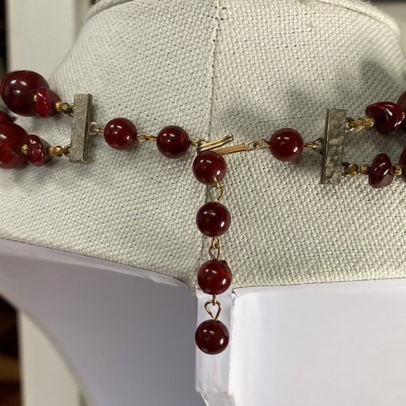 Vintage double strand marbleized rust red bead necklace - Picture 5 of 7